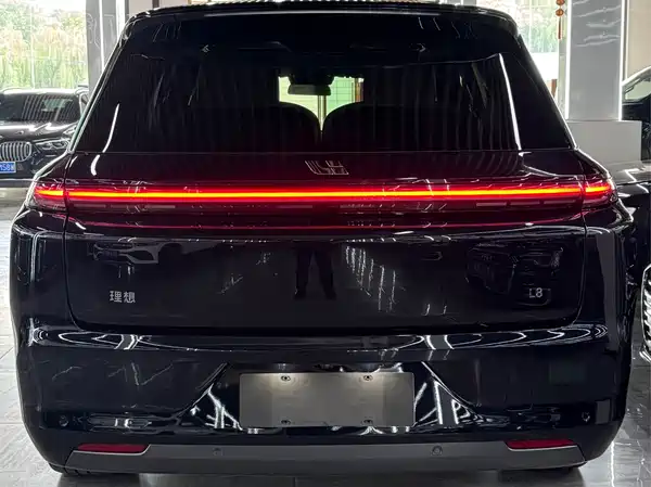 Li Auto L8 2023