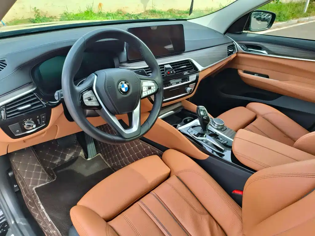 BMW 6 Series GT 2023 — фото 10