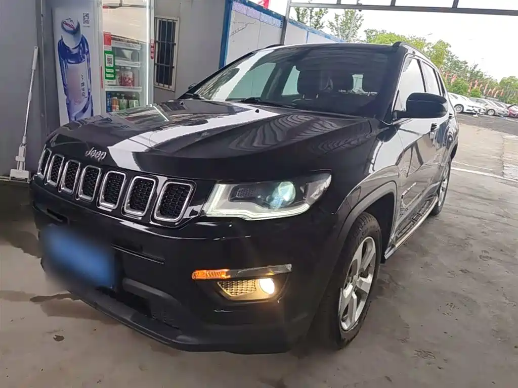 Jeep Compass 2018 — фото 2