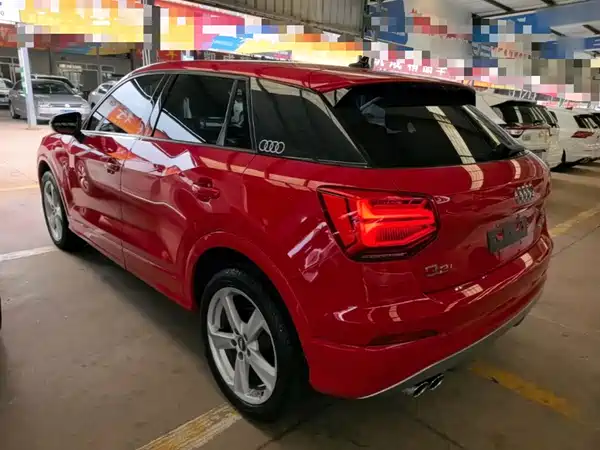 Audi Q2L 2020