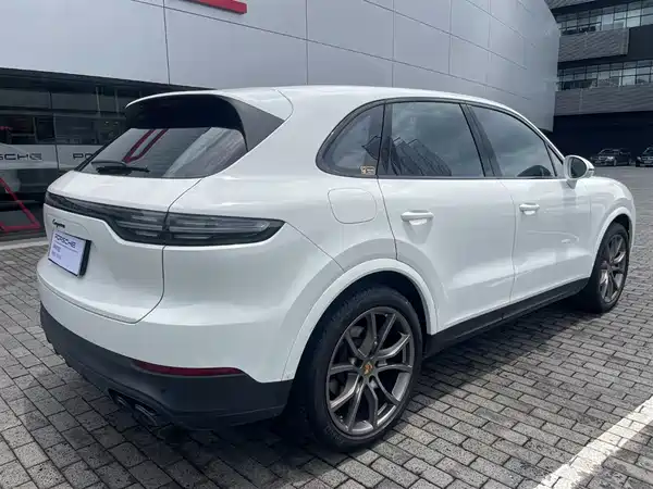 Porsche Cayenne 2023