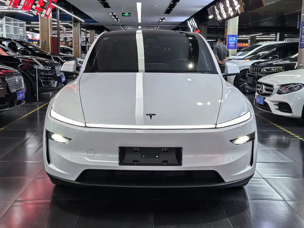 Tesla Model Y 2026