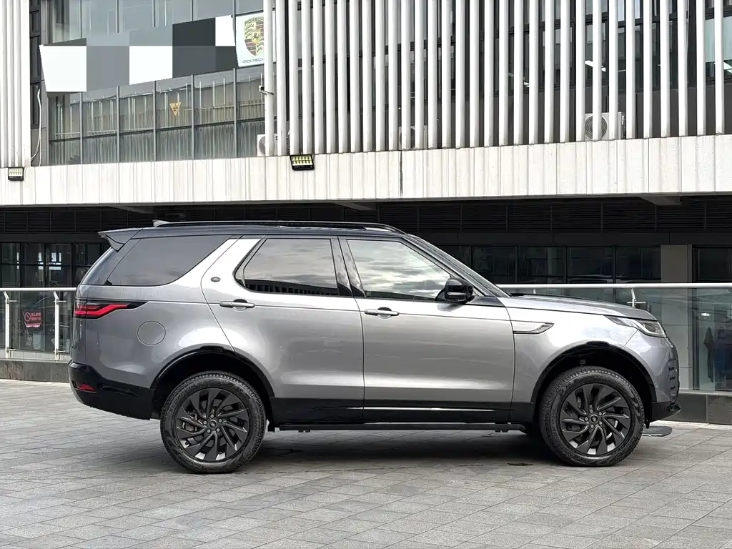 Land Rover Discovery 2022 — фото 13