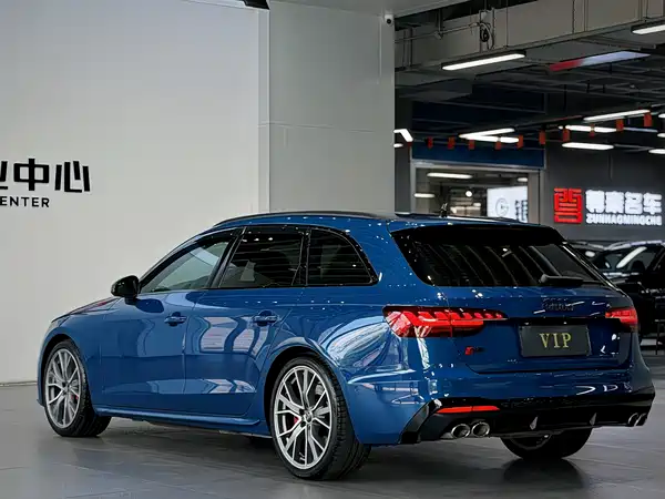 Audi S4 2023