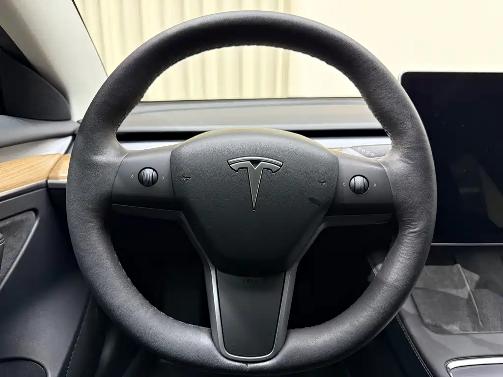 Tesla Model 3 2022 — фото 26