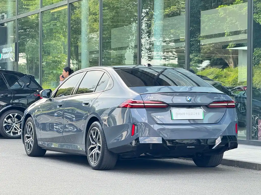 BMW i5 2024 — фото 5