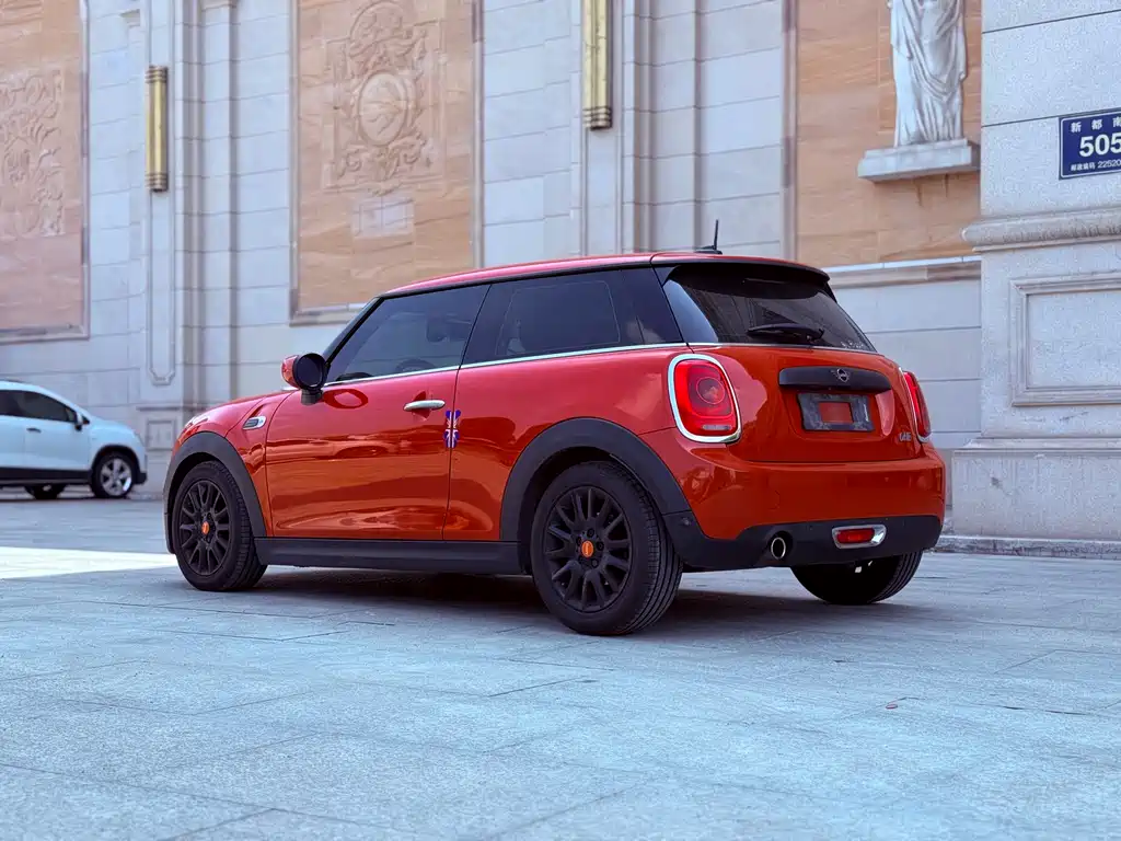 MINI MINI 2020