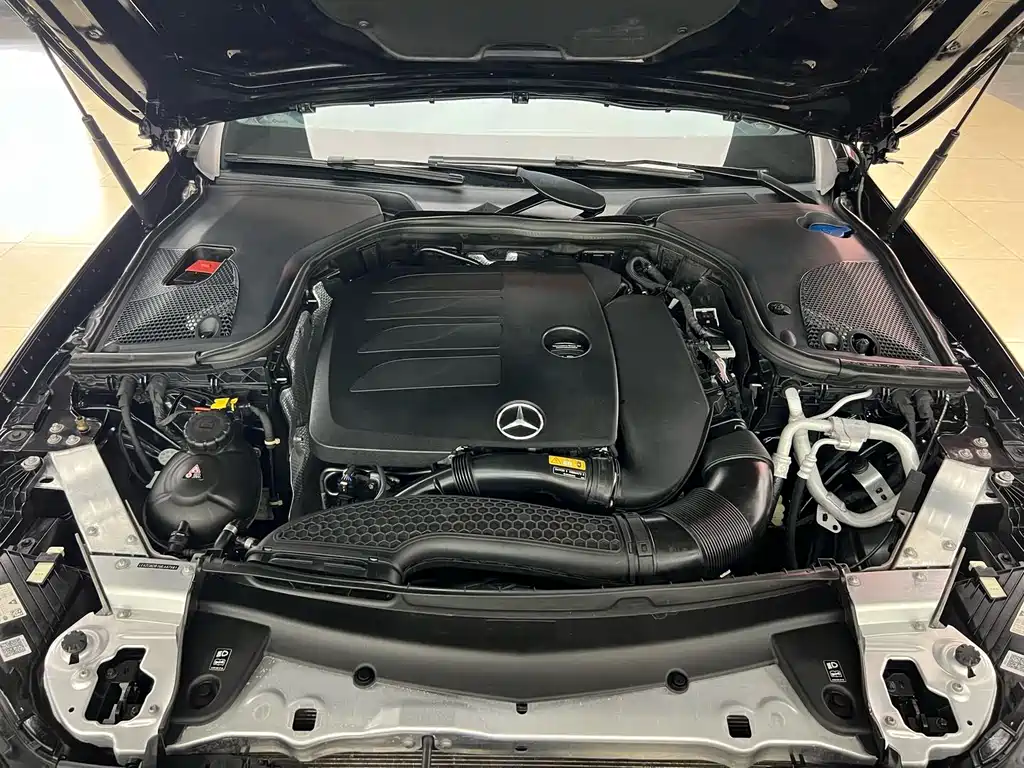 Mercedes-Benz E-Class 2021 — фото 25