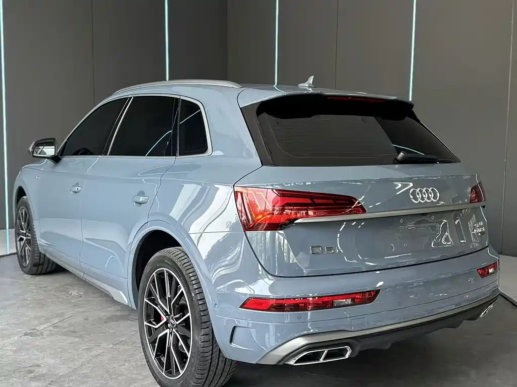 Audi Q5L 2022 — фото 8