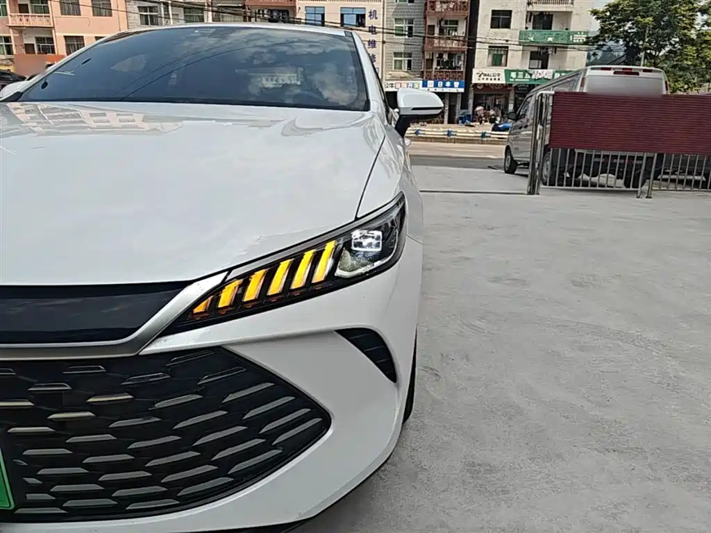 BYD Qin PLUS 2025 — фото 23