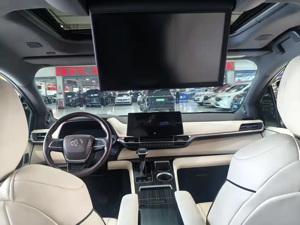 Toyota Sienna 2022