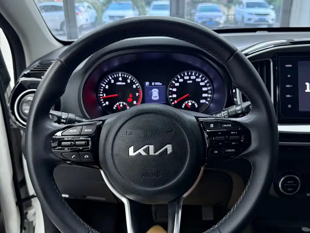 Kia KX1 2022 — фото 13