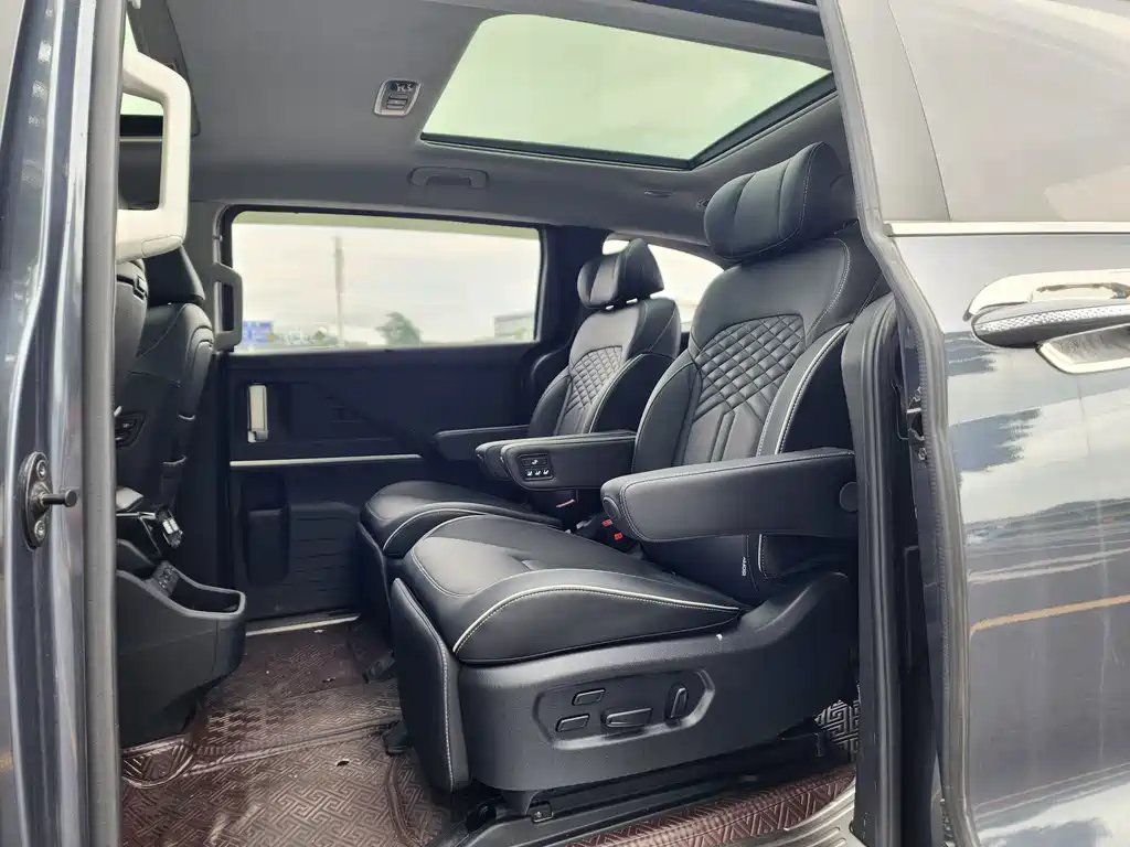 Hyundai Custo 2023 — фото 16