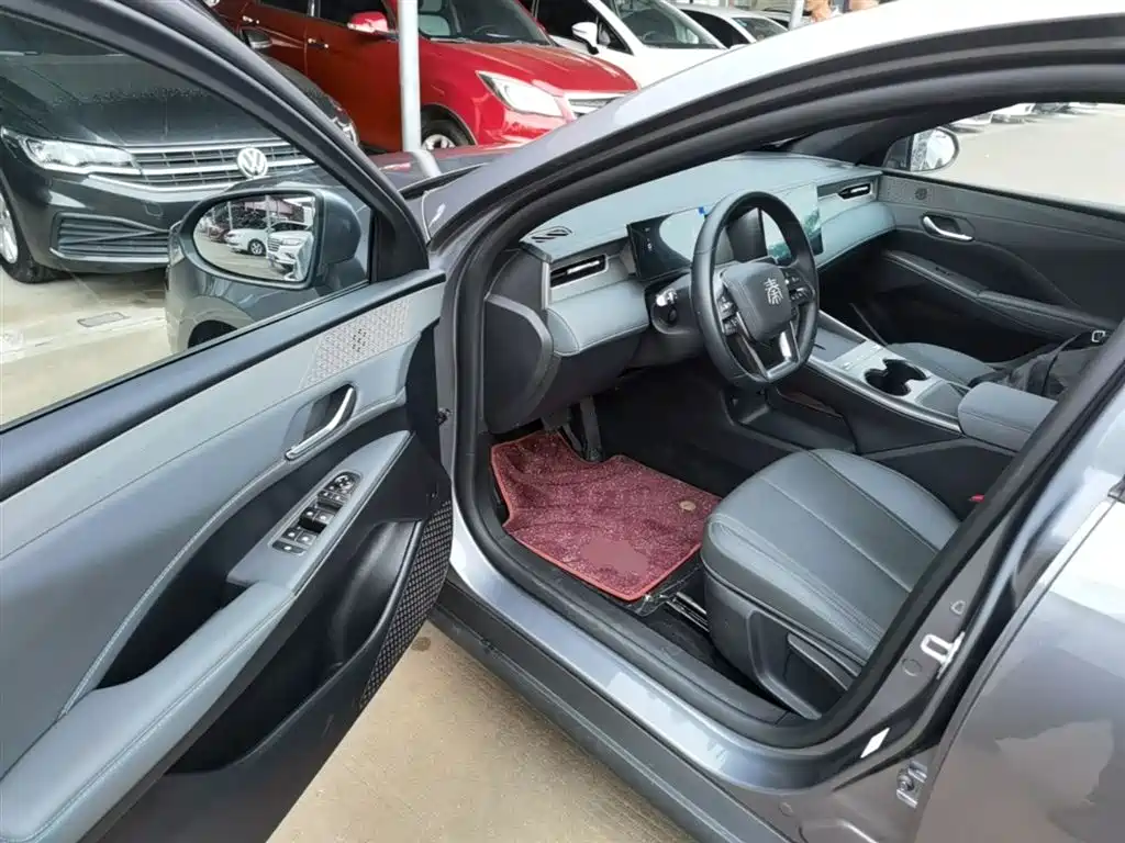 BYD Qin PLUS 2025 — фото 16