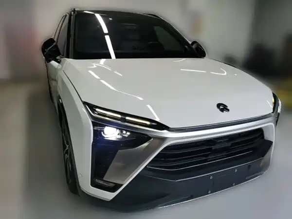 NIO ES8 2021