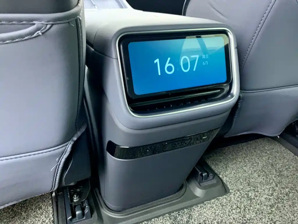 Xiaomi YU7 2025 — фото 28