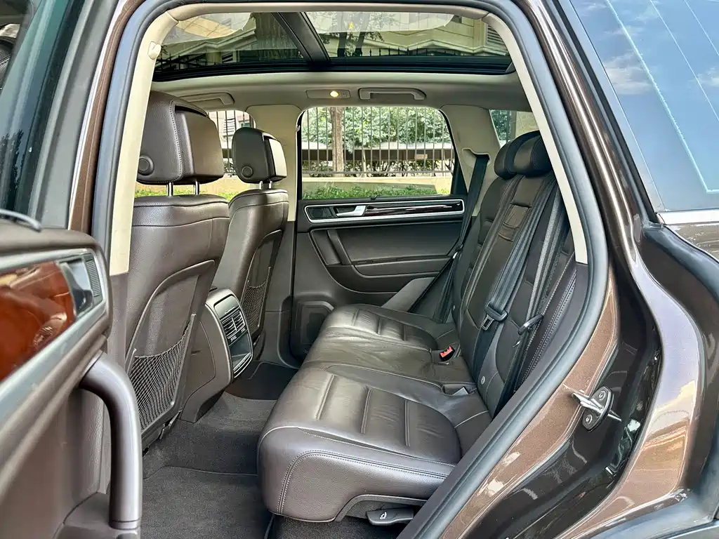 Volkswagen Touareg 2015 — фото 11