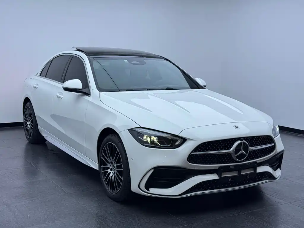 Mercedes-Benz C-Class 2025 — фото 3