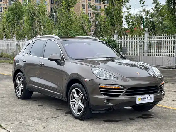 Porsche Cayenne 2011