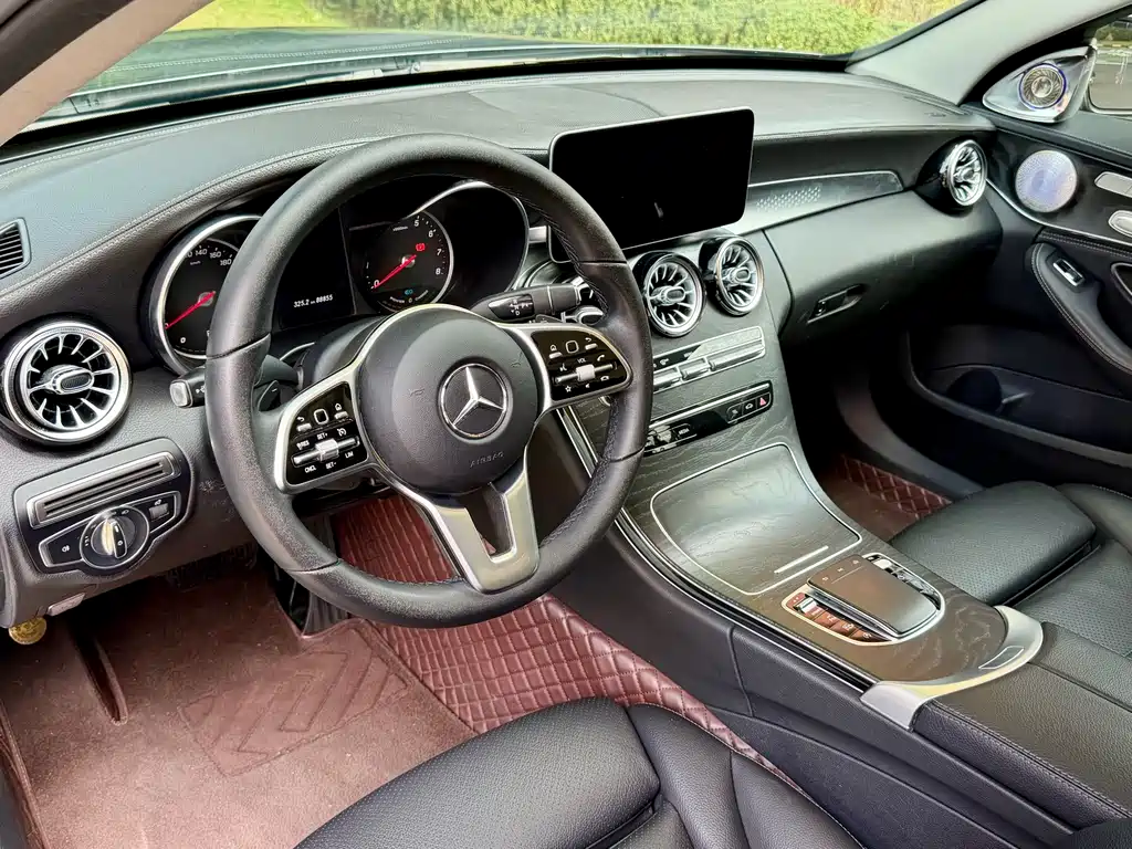 Mercedes-Benz C-Class 2019 — фото 7