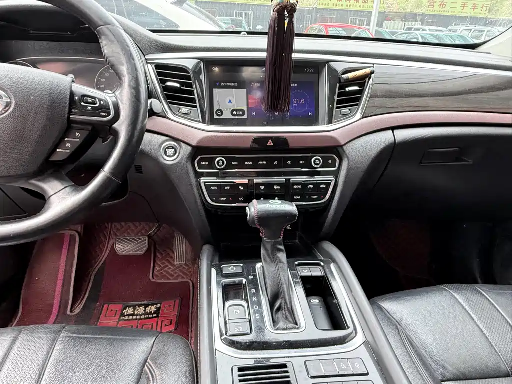 GAC Motor Trumpchi GS8 2018 — фото 14
