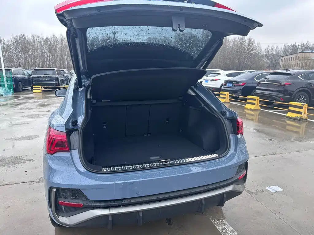 Audi Q3 Sportback 2022 — фото 18