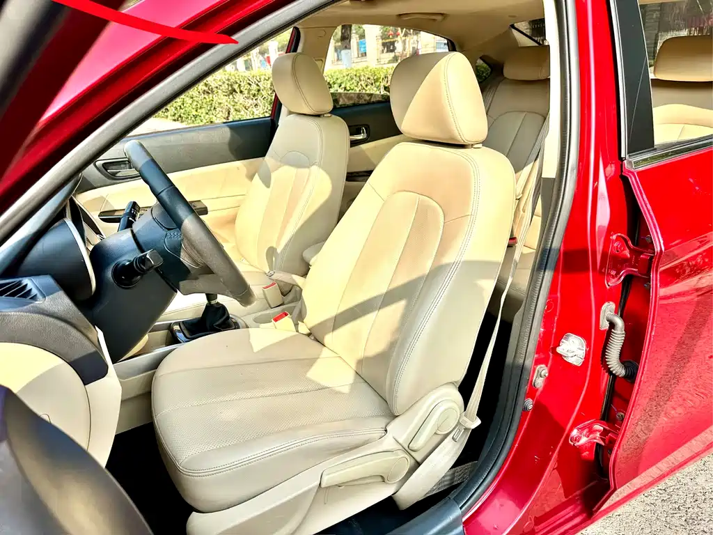 Changan Eado 2016 — фото 10