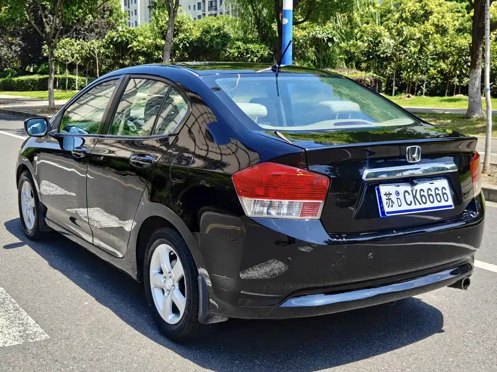 Honda City Classic 2010 — фото 4