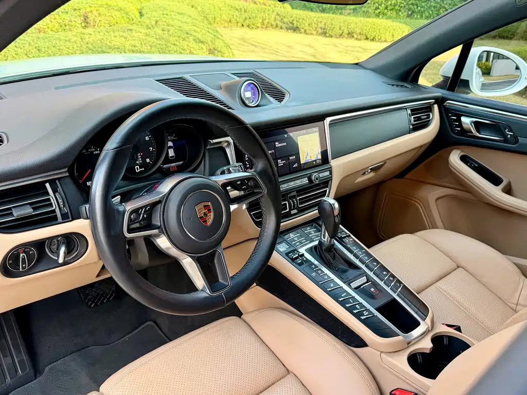 Porsche Macan 2020 — фото 9