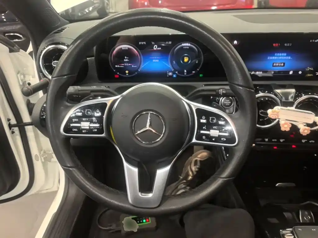 Mercedes-Benz A-Class 2021 — фото 11