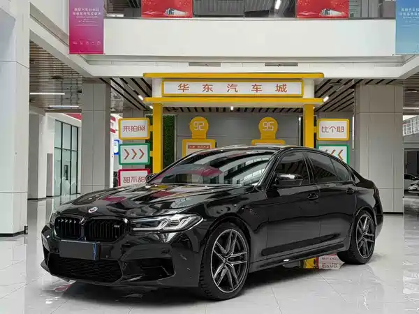 BMW M5 2021