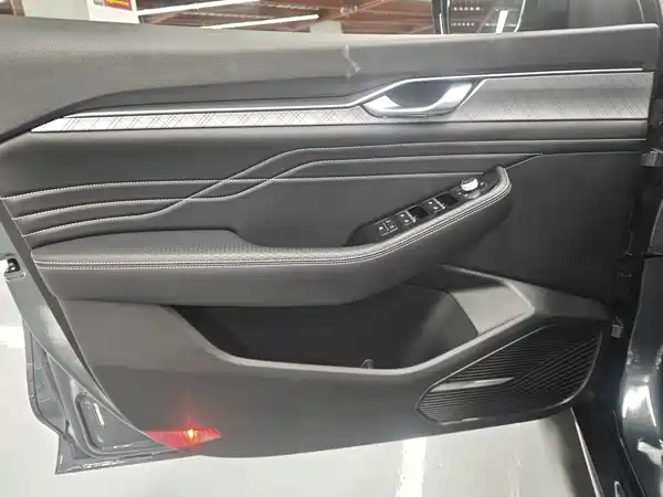 Geely Xingrui 2023