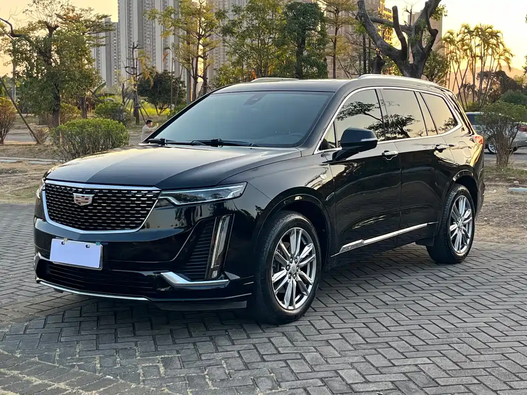 Cadillac XT6 2021 — фото 1