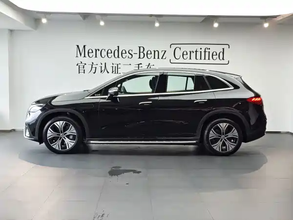 Mercedes-Benz EQE SUV 2025