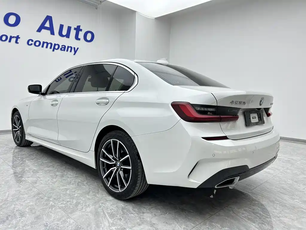 BMW 3 Series 2022