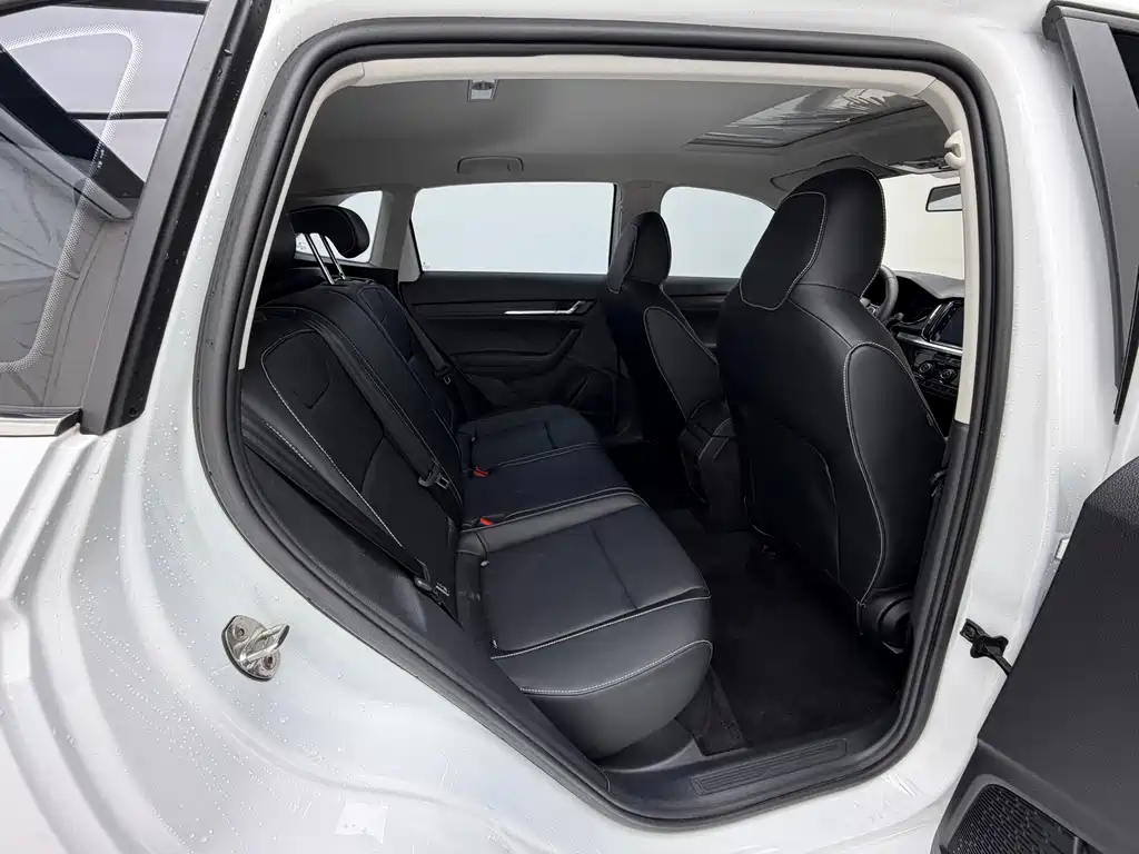 Skoda Kamiq 2023 — фото 18