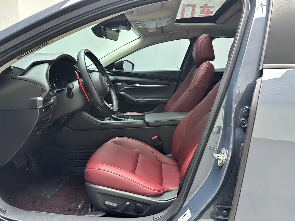 Mazda 3 Axela 2022