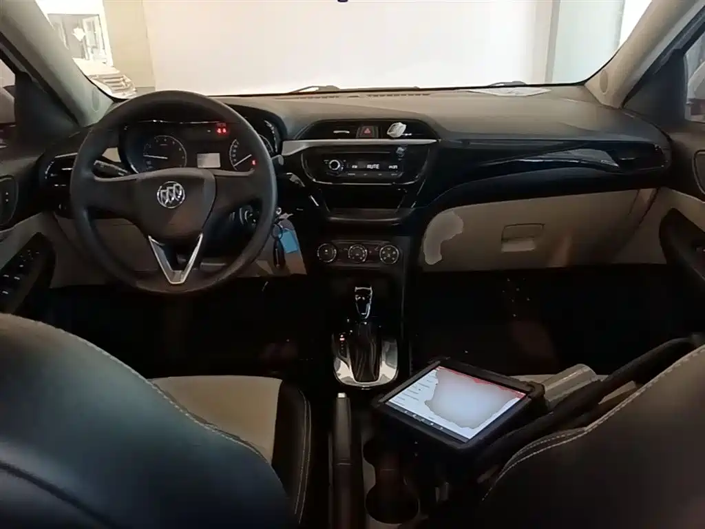 Buick Excelle 2019 — фото 10