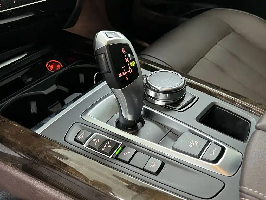 BMW X5 2016 — фото 14