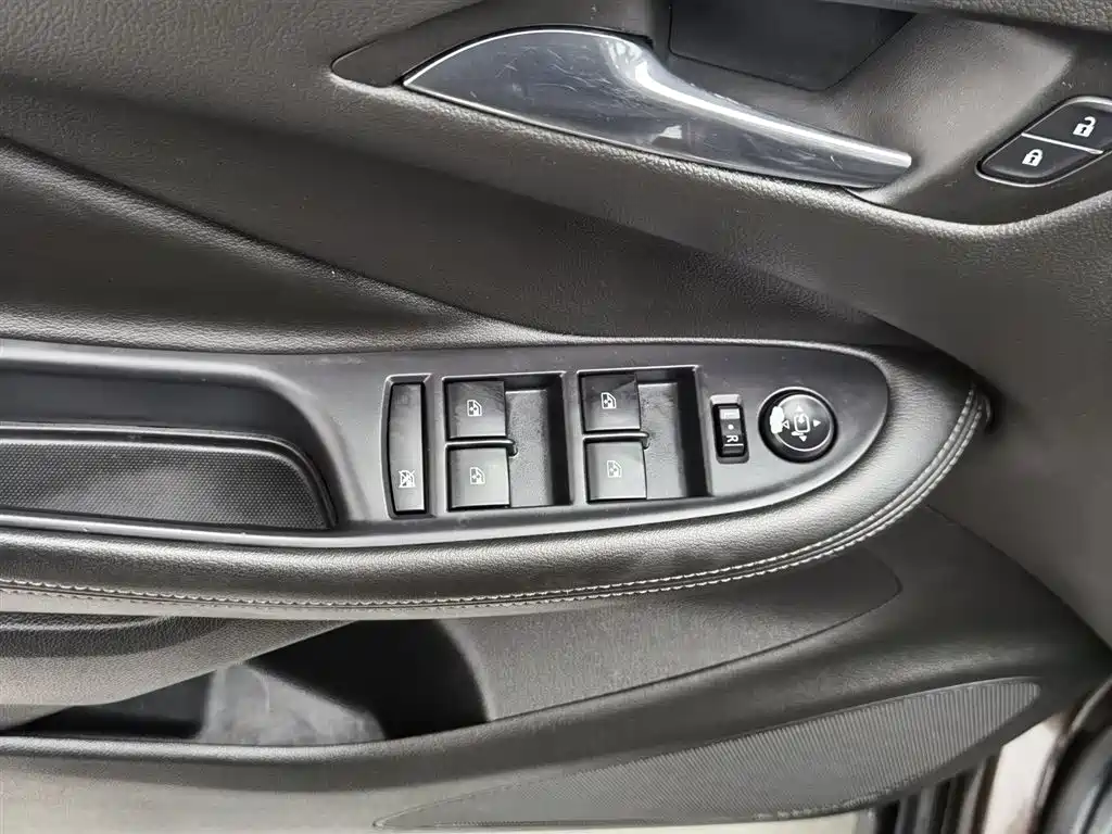 Buick Envision Plus 2020 — фото 9