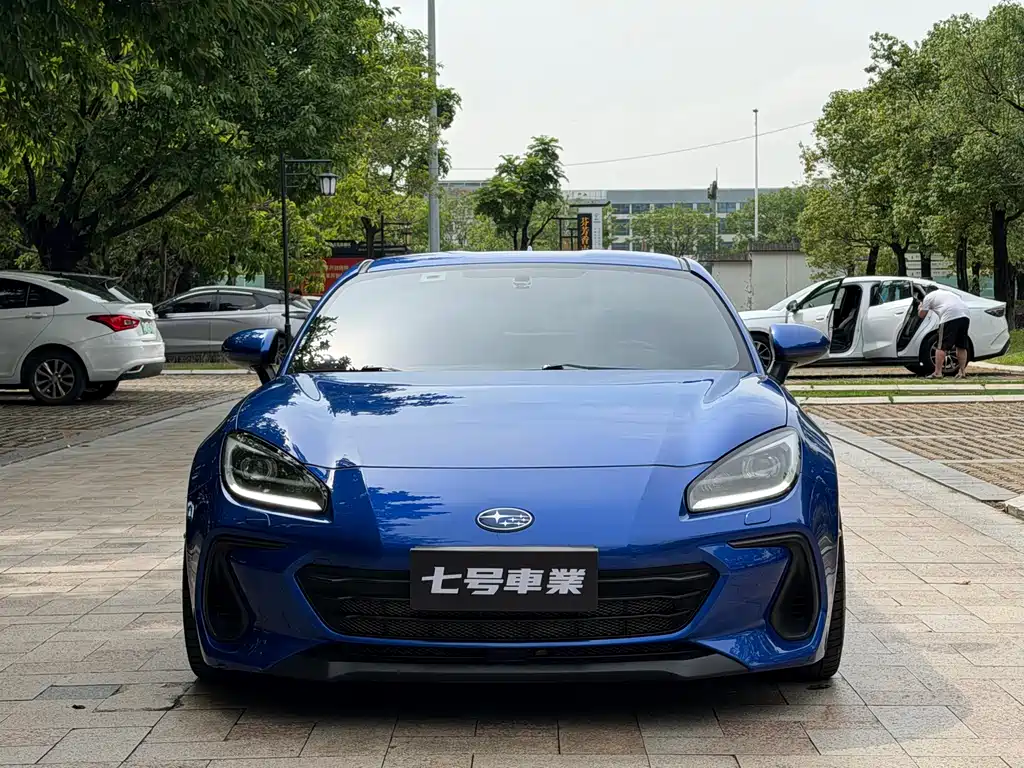 Subaru BRZ 2022 — фото 2