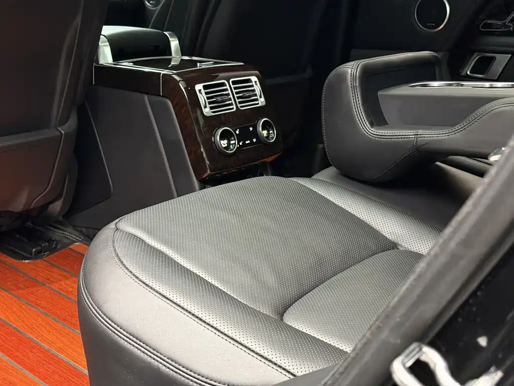 Land Rover Range Rover 2019 — фото 13