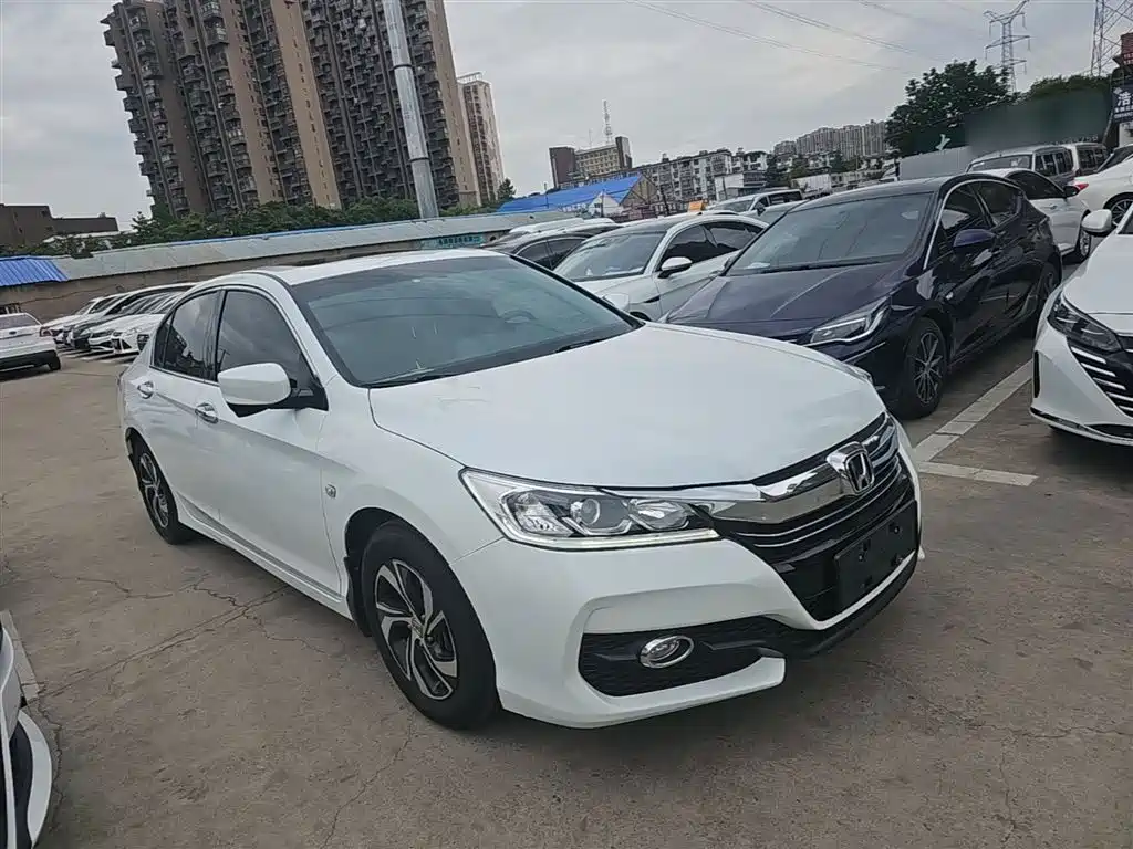 Honda Accord 2018 — фото 4