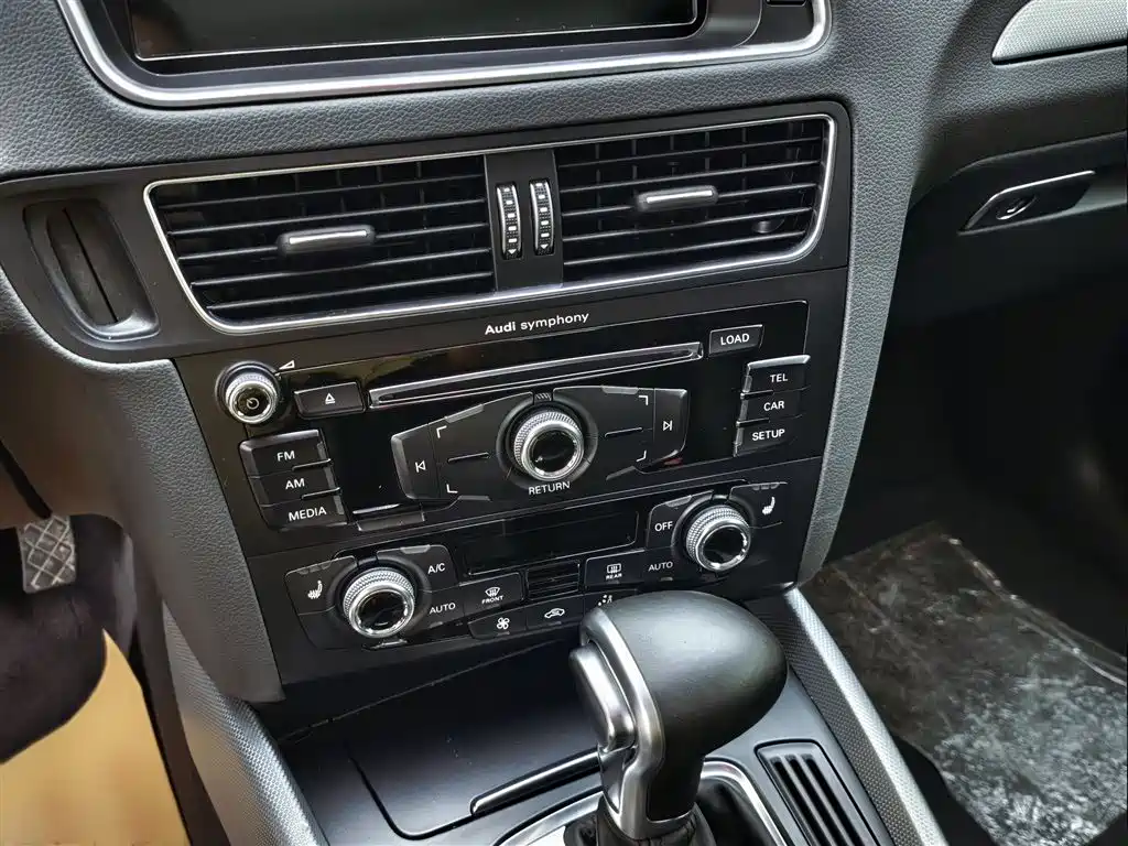 Audi Q5 2015 — фото 16