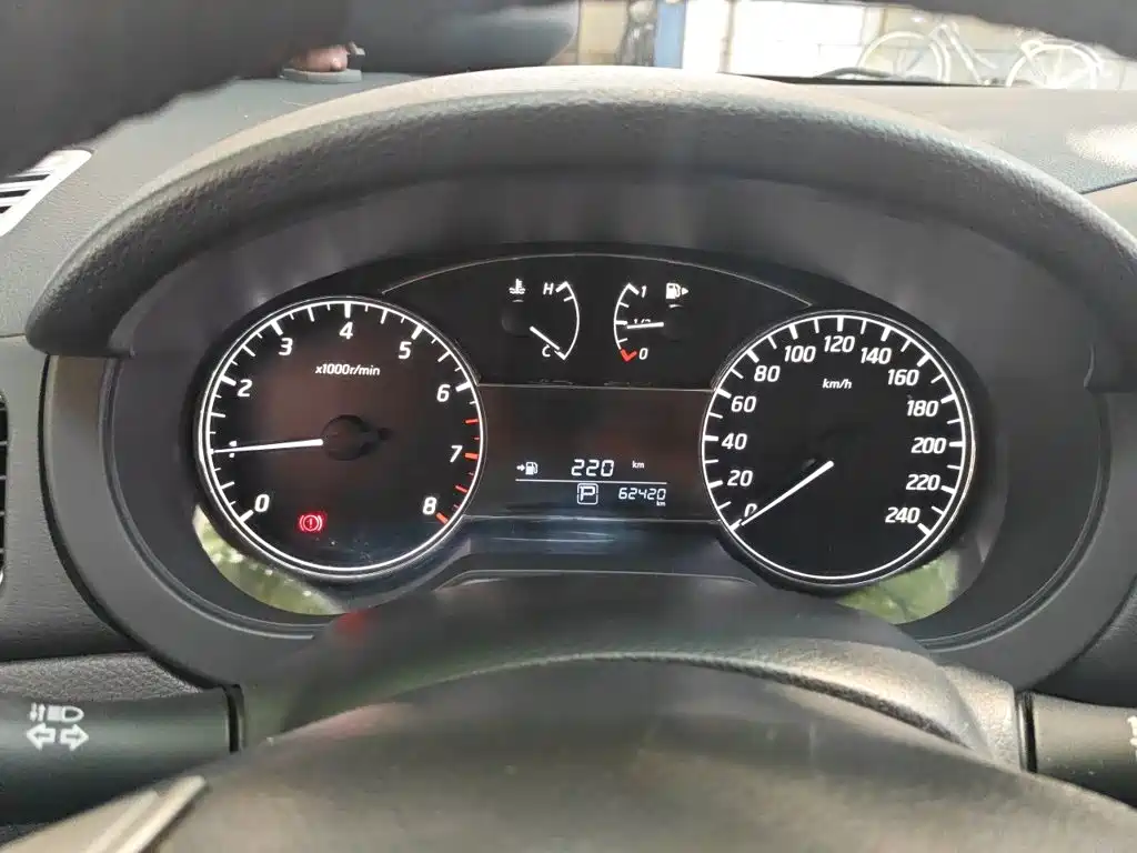 Nissan Tiida 2019 — фото 13