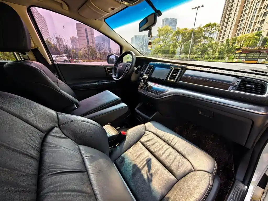 Honda Elysion 2019 — фото 10