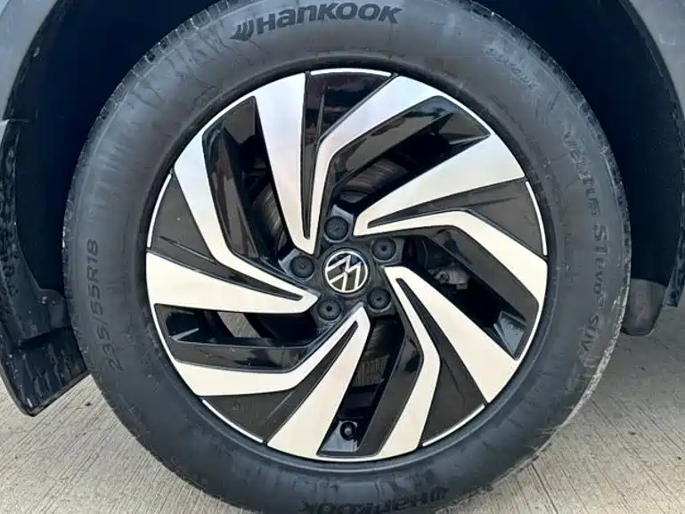 Volkswagen Tiguan L 2023 — фото 23