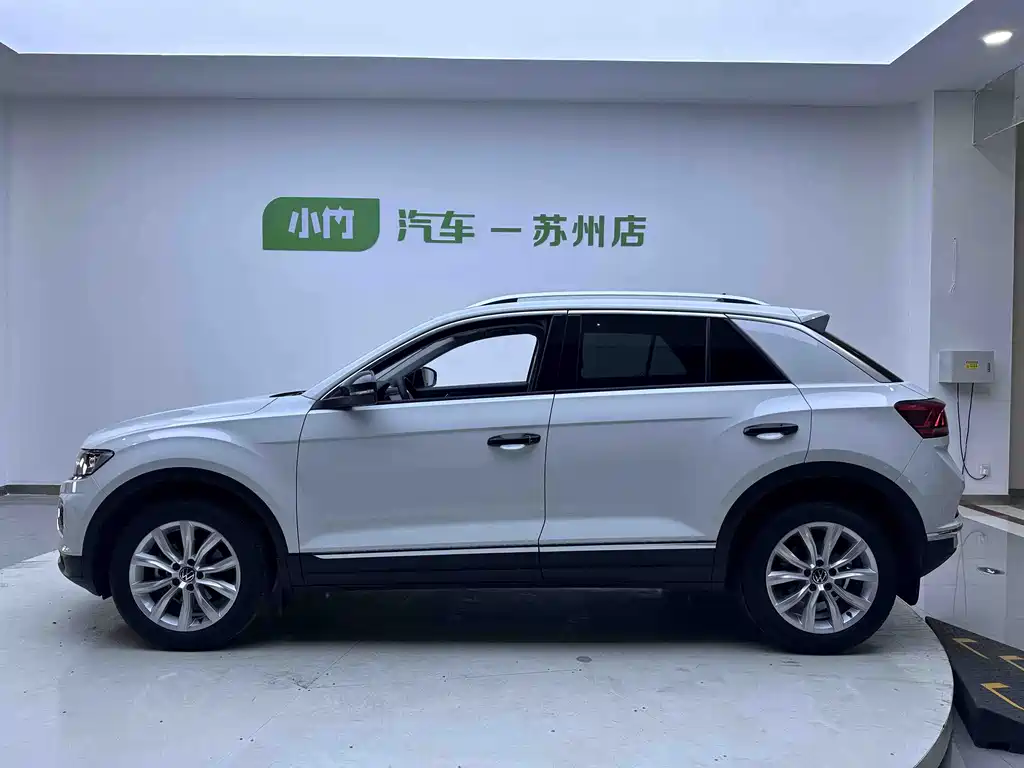 Volkswagen T-Roc 2023 — фото 6