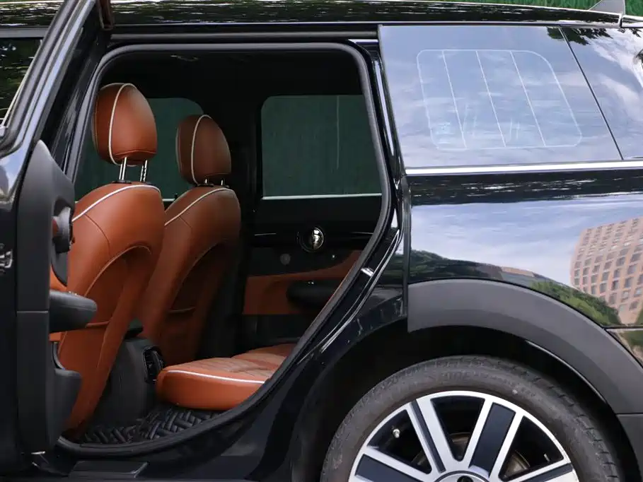 MINI Clubman 2021 — фото 12