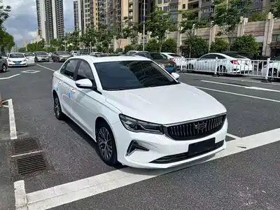Geely Emgrand 2021